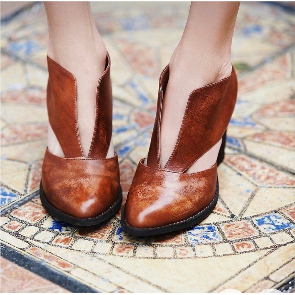 Jeffrey Campbell Free People Tan Leather VCut Cutout Shootie Heel Ankle Boot 8.5